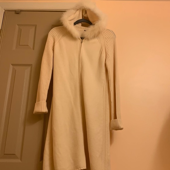 Women’s long zip up sweater beautiful. Ellie Tahari - Picture 1 of 6
